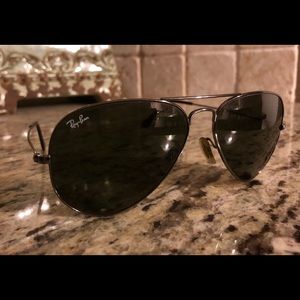 Ray Ban Wayfarer Aviator sunglasses Black